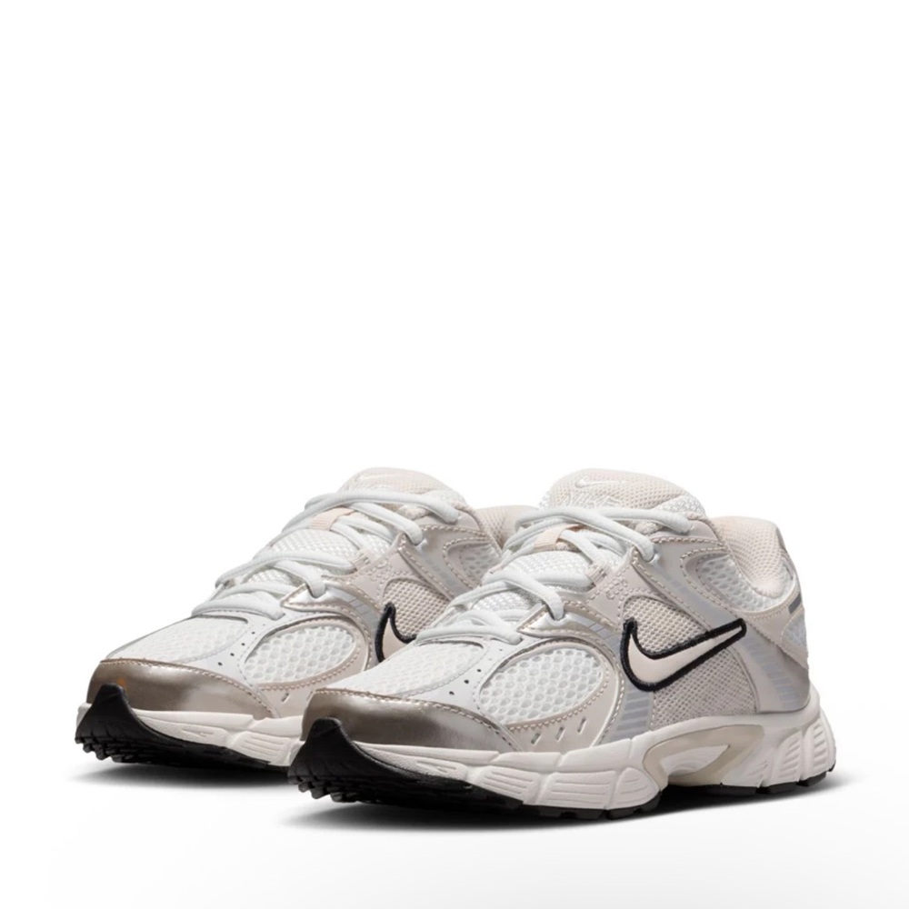 Nike V5 RNR - Picture 2 of 7